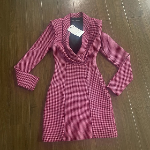 Zara Dresses & Skirts - Zara pink and black blazer dress